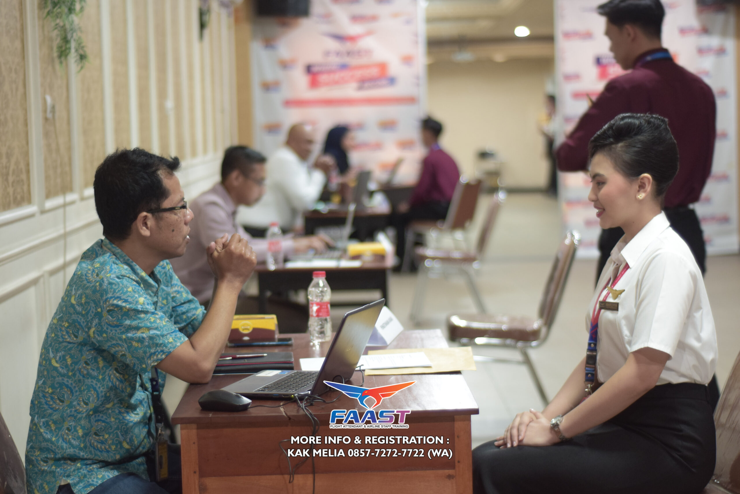 Apakah Pramugari Harus Bisa Bahasa Inggris?