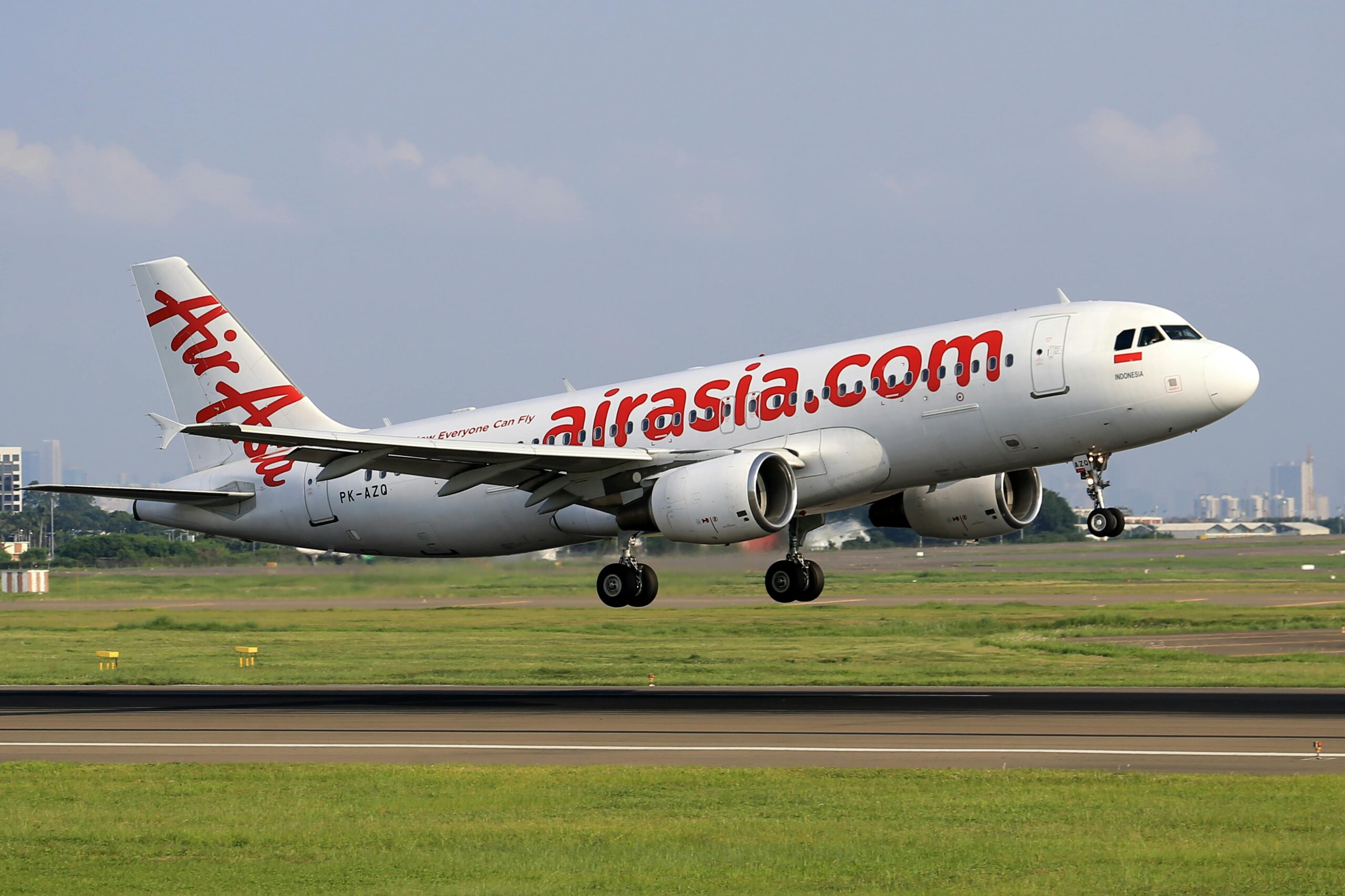 How to Become an Air Asia Flight Attendant & These are the conditions